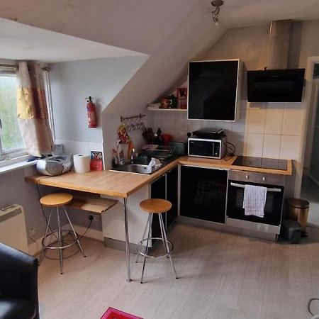 Cosy 2 Bedroom Flat - Sleeps 6 People - Close To Lewisham Dlr/Train Station Londres Exterior foto